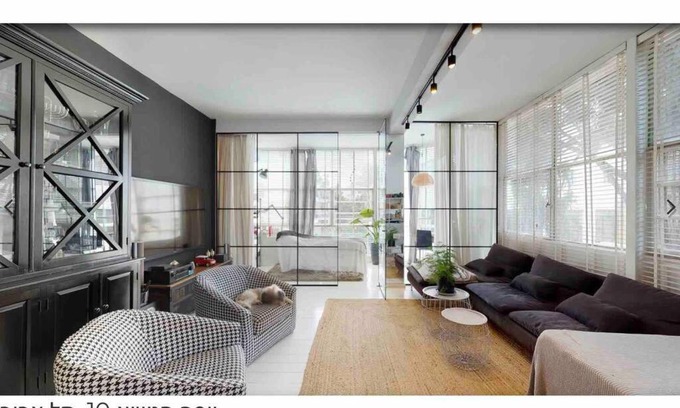 Tel Aviv City Center Apartment | Black and White: Guest Rated 10/10 with Family Amenities