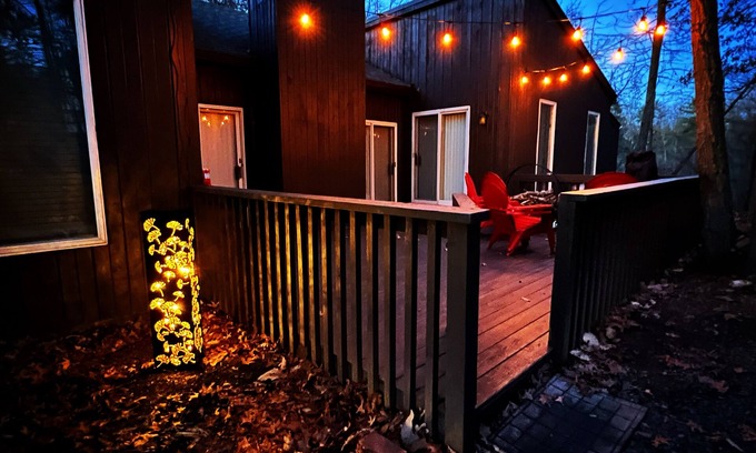 Basye Cottage | Discover Black Bear Lodge: Ideal Lake Laura Getaway