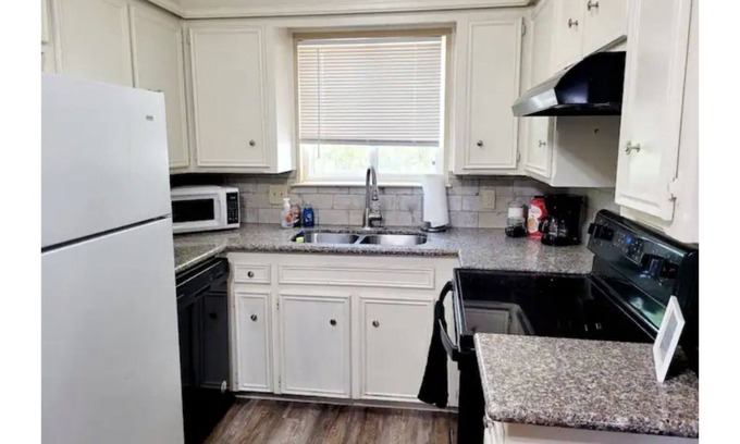 Lubbock Apartment | Cozy Black Beard's Cabin - Perfect Family Getaway in Lubbock