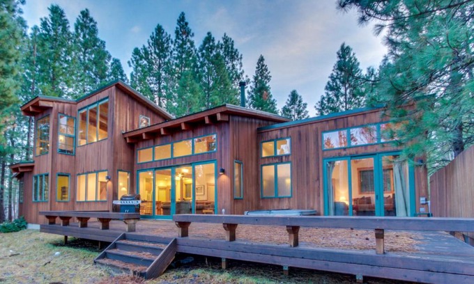 Black Butte Ranch House | Discover Black Butte Ranch: Family-Friendly Aspen Grove Escape