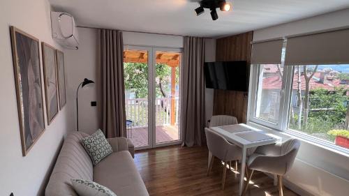 Dragijevo Apartment | Guest Rated: 10/10 at Black Cat Apartment for Families