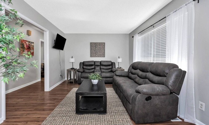 Madison House | Black Hill House near Research Park