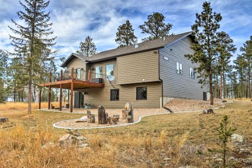 Deadwood House | Explore Black Hills Getaway with Deck and Spa Amenities