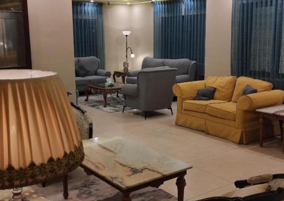 Madaba Hotel | Discover Black Iris Hotel II: Family-Friendly Retreat