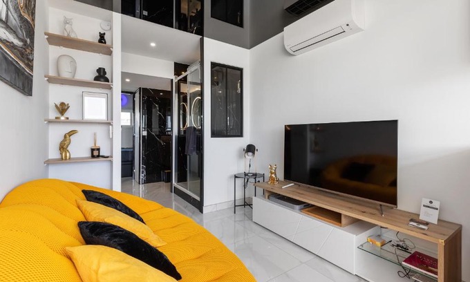Naturist Village Apartment | Beachfront Bliss at Black Jack Naturiste Port Nature