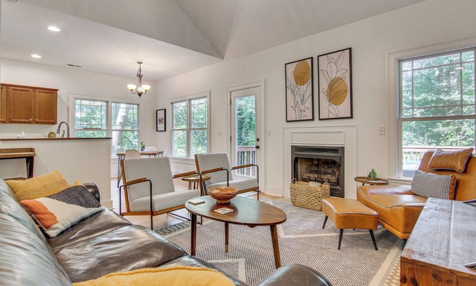 Black Mountain House | Black Mountain Hideaway w/Hot Tub & Pool Table!