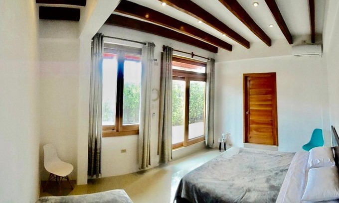 Puerto Villamil Bed & Breakfast | Oceanfront Escape at Black Pearl - Rated 9.6/10 by Guests