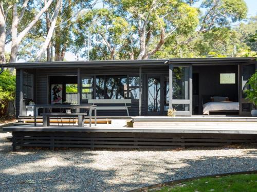 Hyams Beach House | Discover Black Shack at Hyams Beach - Guest Rated 9.3/10