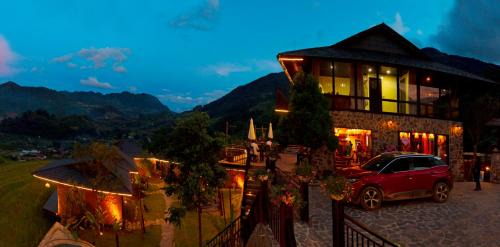 Sa Pa Cabin | Experience Black Ship Sapa: Oceanfront Oasis with Pool