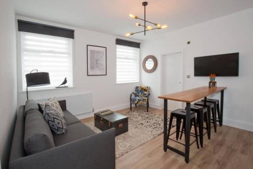 Blackpool Town Center Apartment | Elegant Blackbird Accommodation Room 10 - Rated 9.7/10
