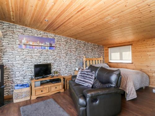 Glenboig House | Explore Blackbrae Cabin - Rated 9.3 by Guests