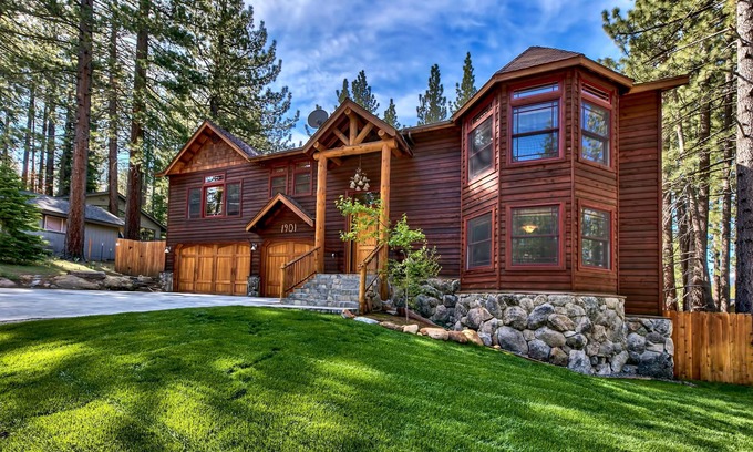 Tahoe Paradise House | Blackfoot Retreat: Pet Friendly, Hot Tub & Game Room Awaits