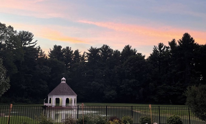 Niles House | Blacksmith Lodge: Elegance & Charm on The Morris EstatenNiles, Michigan