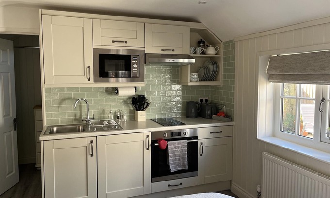Muston Cottage | Unforgettable Blacksmiths Cottages with Oceanfront Views