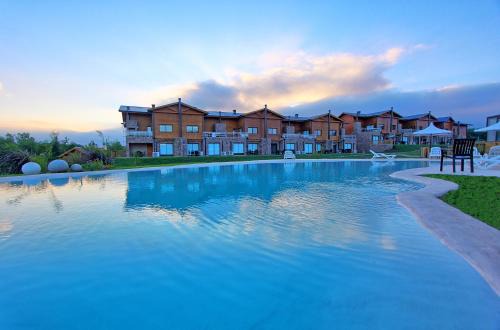 Calamuchita Valley Hotel | Discover Blackstone Country Villages with Pool & Ocean View