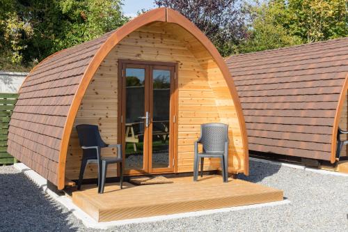 Villierstown Cabin | Eco-Friendly Blackwater Pods with Breakfast & Family Fun