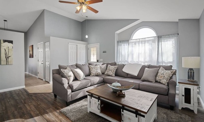 St. Peters House | St. Peters Retreat: Family-Friendly Stay with Breakfast