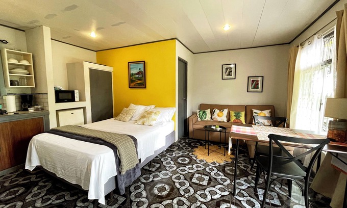 Grecia Apartment | Discover Relaxation at Le Blanc House with Pool & Spa