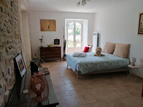 Saint-Hippolyte-du-Fort Bed & Breakfast | Guest Rated 9.1: BLANCHARD Alain with Pool in Heart of City