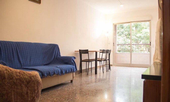 Murcia Apartment | Pet-Friendly Blanco: Ideal for Families and Accessible Travel