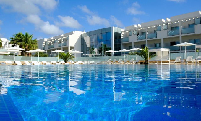 Es Pujols Hotel | Top-Rated Blanco Hotel Formentera with Spa & Pool Access