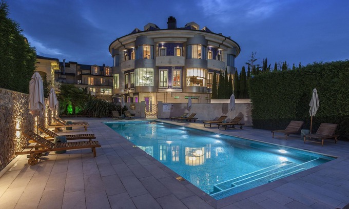 Navia Hotel | Relax at Blanco Hotel Spa: A 4-Star Oasis Awaits You