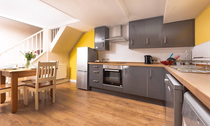West Down Cottage | Cozy Blare Cottage with Pool and Breakfast Awaits You