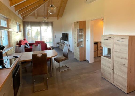 Wernigerode House | Blaues Ferienhaus Wernigerode: 4-Star Retreat with Pool