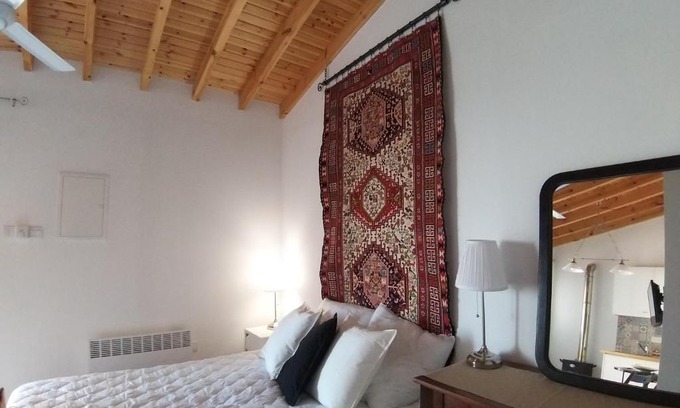 Vouni Bed & Breakfast | Oceanfront Retreat: Ble Mavi Studio for 2 with Breakfast