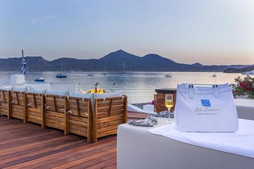 Adamas Villa | Discover Ble Oneiro Villa Crystal: Oceanfront Bliss Awaits