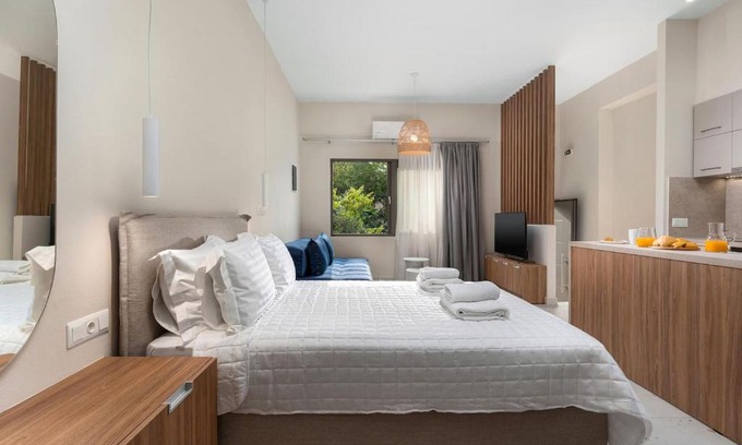 Panormos Apartment | Ble Residence: Guest Rated 9.8 - A Family-Friendly Retreat