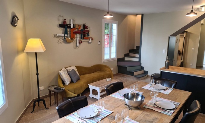 Fontainebleau House | Beautiful Eugénie Townhouse: Rated 9.8 with Spa & Breakfast