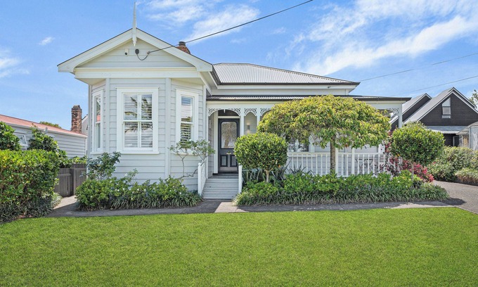 Devonport House | Blend of Comfort & Style