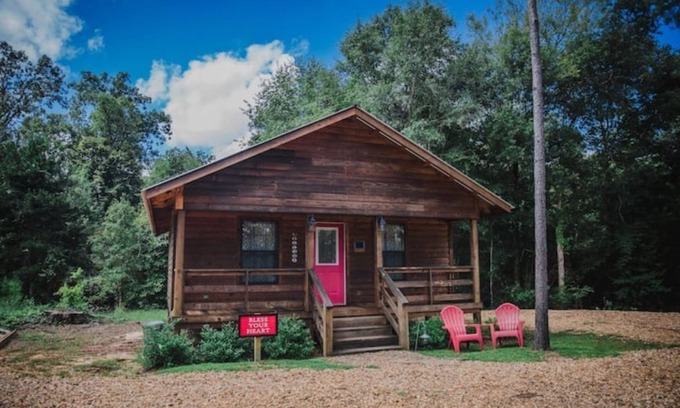 Ellisville Apartment | Indulge at Bless Your Heart: Rated 10/10 with Spa & Breakfast