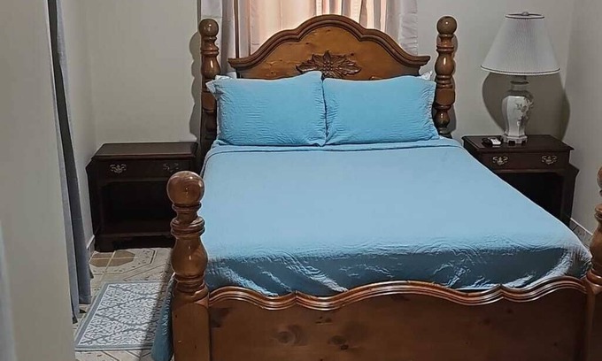Cedar Hills House | Inviting 4 Bedroom Family House with Ocean View & Hot Tub