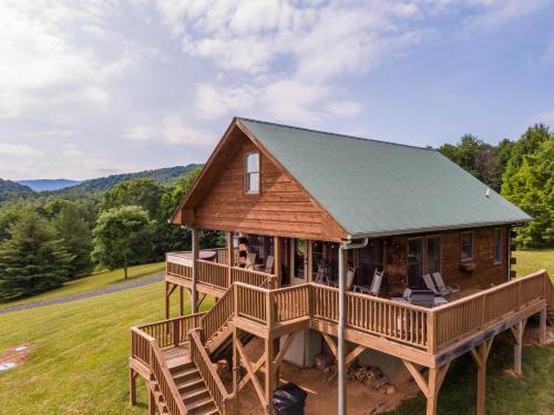 Fleetwood House | Relaxing Sunset Retreat - Pet and Child Friendly Escape