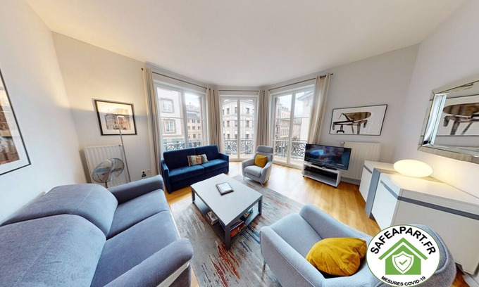 Historic Center Apartment | Central Bleu Mesange: 2BR, Family-Friendly & Top Rated