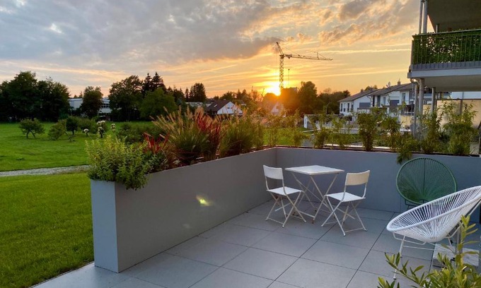 Waggershausen Apartment | Experience BLICKinsGRUEN: Oceanfront Retreat with Wow Factor