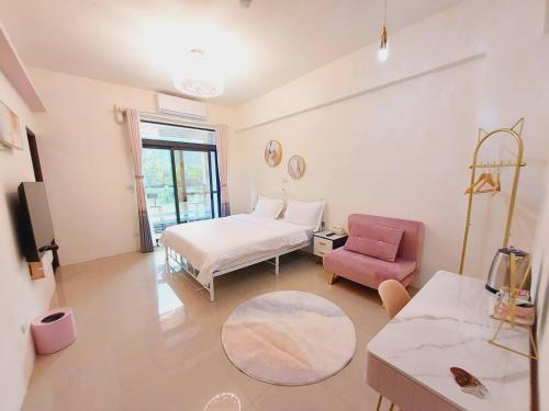 Yuli House | Eco-Friendly Bliss Inn with Hot Tub and Breakfast Included