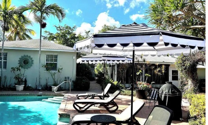 Mango Groves Villa | Bliss Pool Villa 3 - Steps from Beach & Downtown Fun