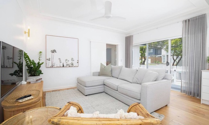 Merewether House | Charming Merewether Beach Cottage with Family-Friendly Amenities