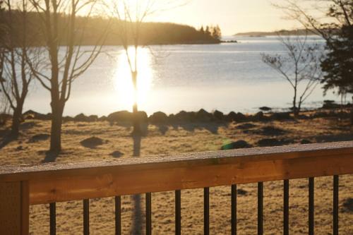 Port Mouton House | Idyllic Oceanfront Cottage Retreat in Port Mouton