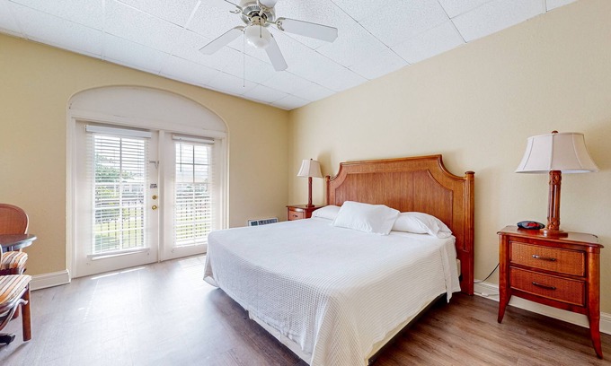 Naples House | Ultimate Retreat: Game Room, Heated Pool & Sauna Escape