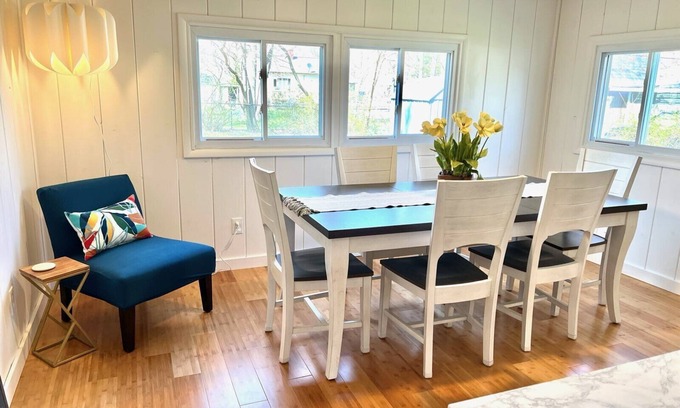 Lakeside House | Exquisite Stay at Blissfully Philo Near Lake Michigan Beach