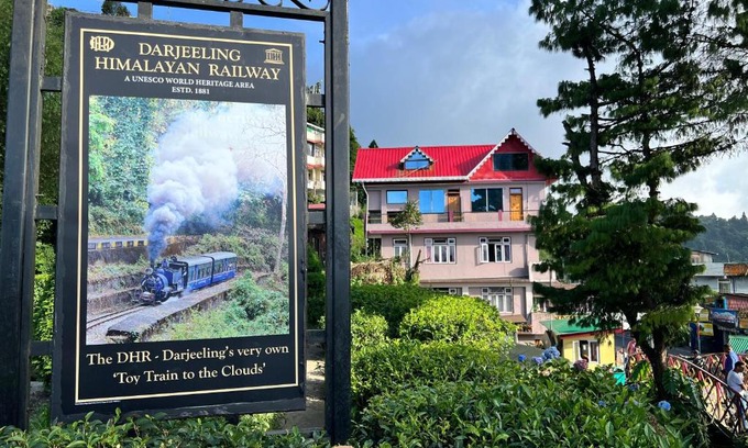 Darjeeling House | Cozy Blissview Homestay with Breakfast & Pet-Friendly Stays