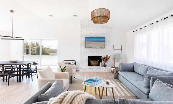 Montauk House | Steps from Ditch Plains with Oceanfront Views and Kitchen