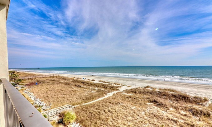 Cherry Grove Beach Apartment | Relaxing Oceanfront Getaway at Blockade Runner Motor Inn