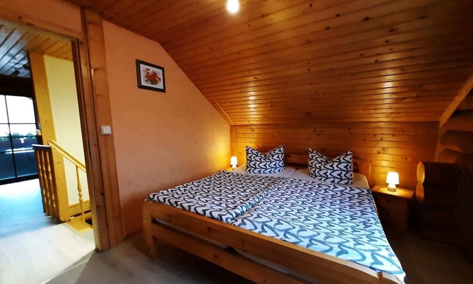 Dankerode House | Cozy Log Cabin in Harzgerode with Balcony and Breakfast