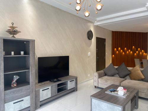 Ville Nouvelle Apartment | Pet-Friendly Bloemen Huis: Guest Rated 9.4/10 Experience