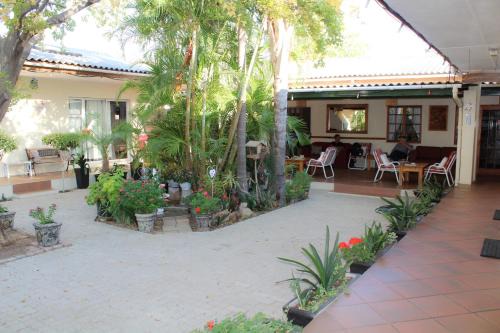 Cederberg House | Cozy Blommenberg Guest House with Pool and Hot Tub Access